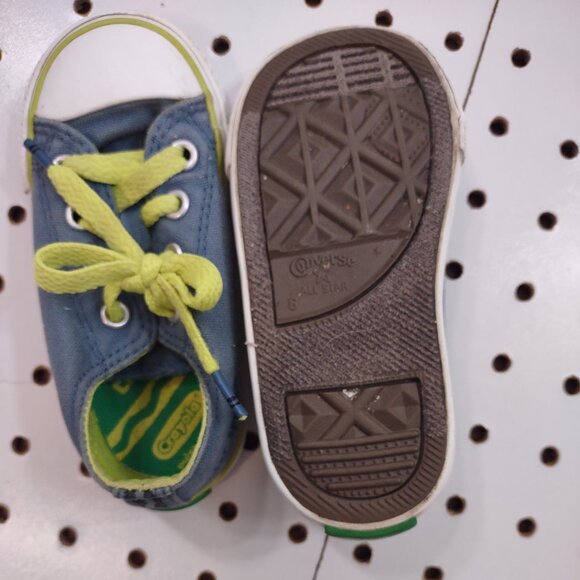 Converse X Crayola Sneakers, Size 6 - Picture 7 of 9